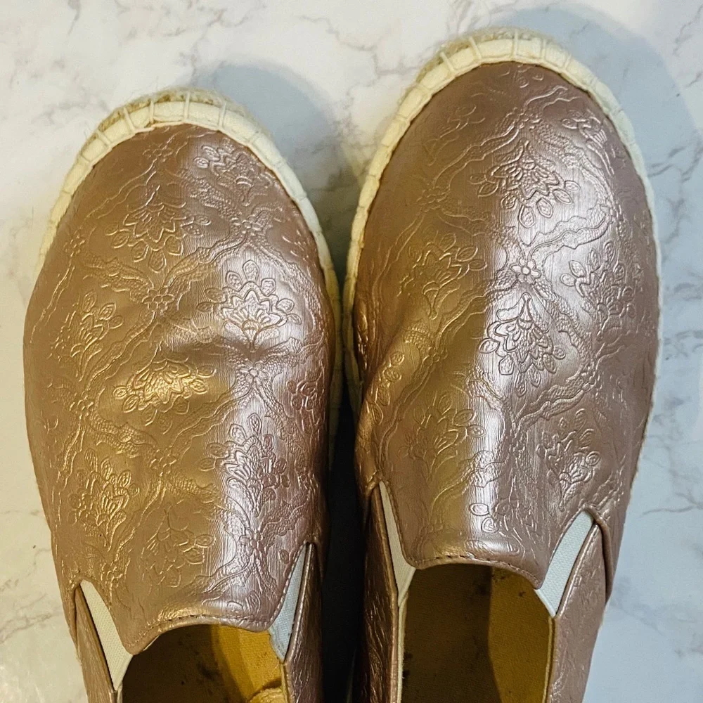 MUK LUKS Birte rose gold slip-on espadrille 9